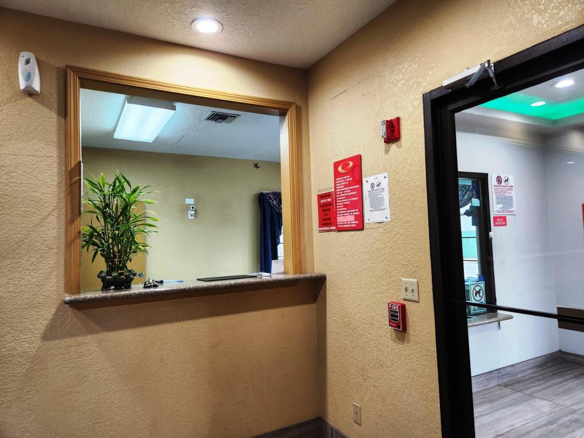 Express Inn Hobby Airport Houston Bagian luar foto