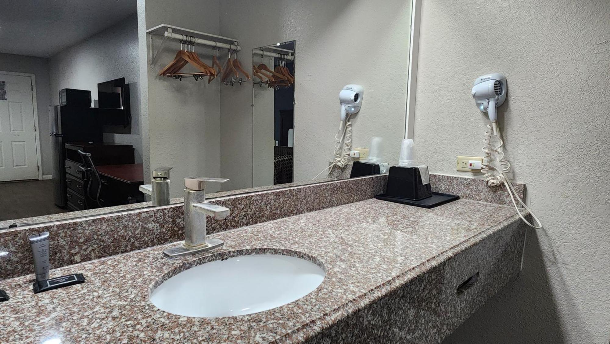 Express Inn Hobby Airport Houston Bagian luar foto